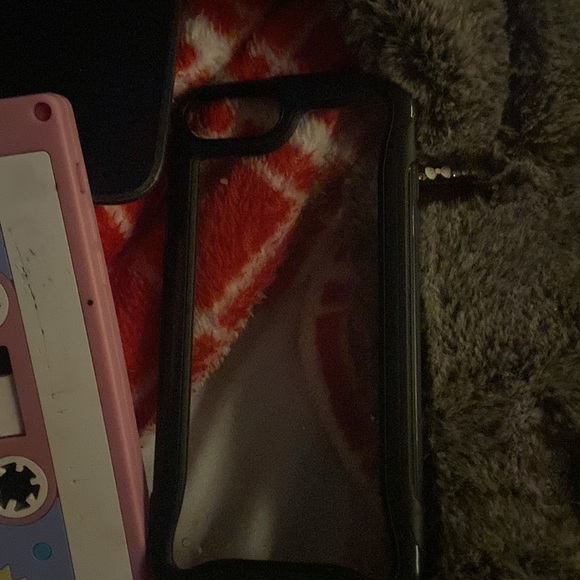 iPhone 8plus cases all need Barley used - Picture 5 of 6